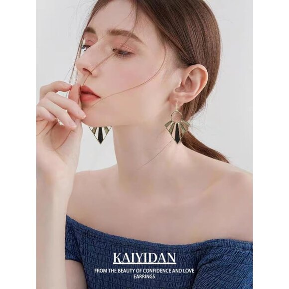 Wooden Geometric Shaped Boho Dangle Statement Vintage Dainty Earring for Women - Picture 6 of 9